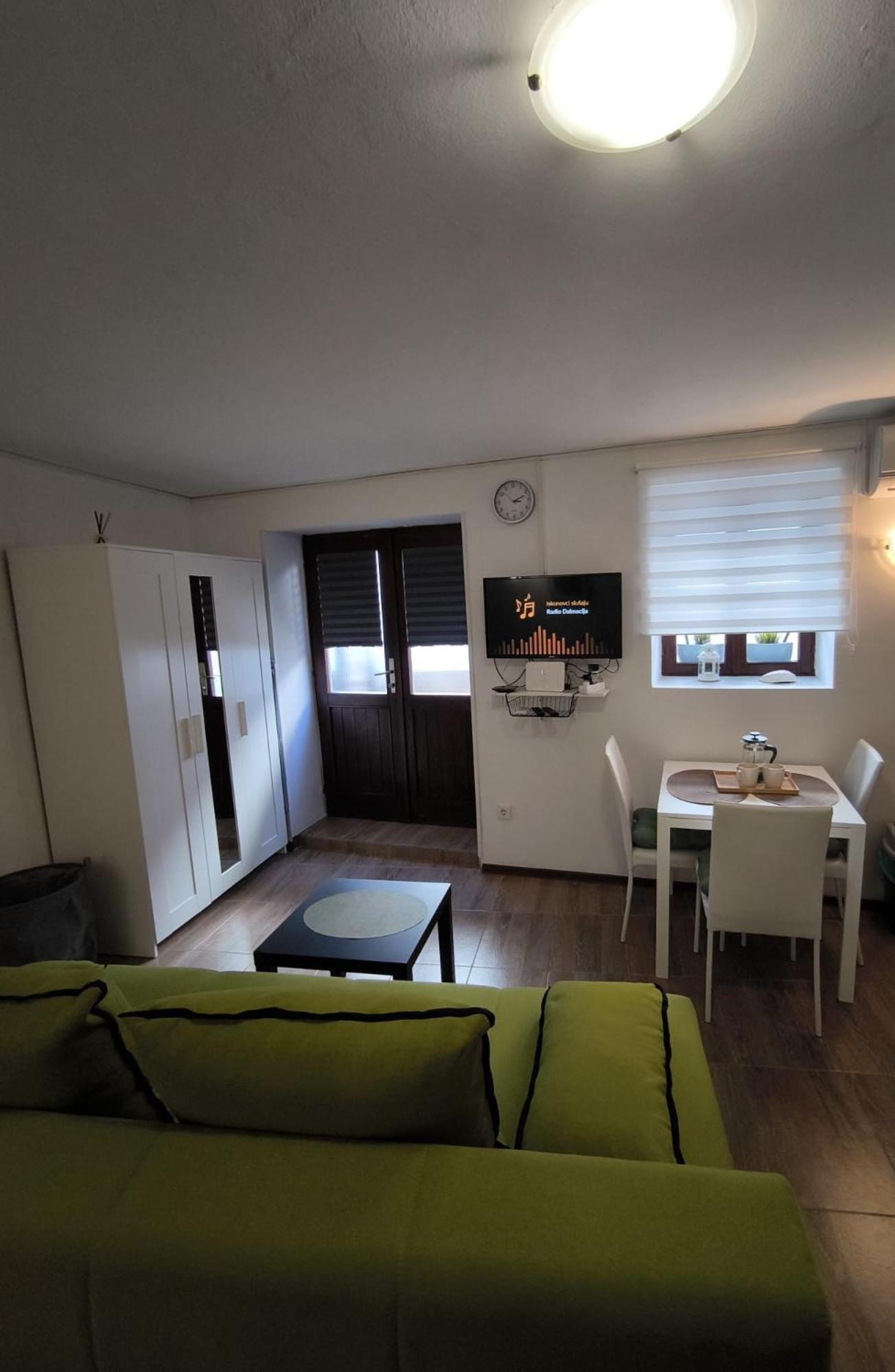 Studio Apartman Nona Angela-Valun Cres Eksteriør bilde